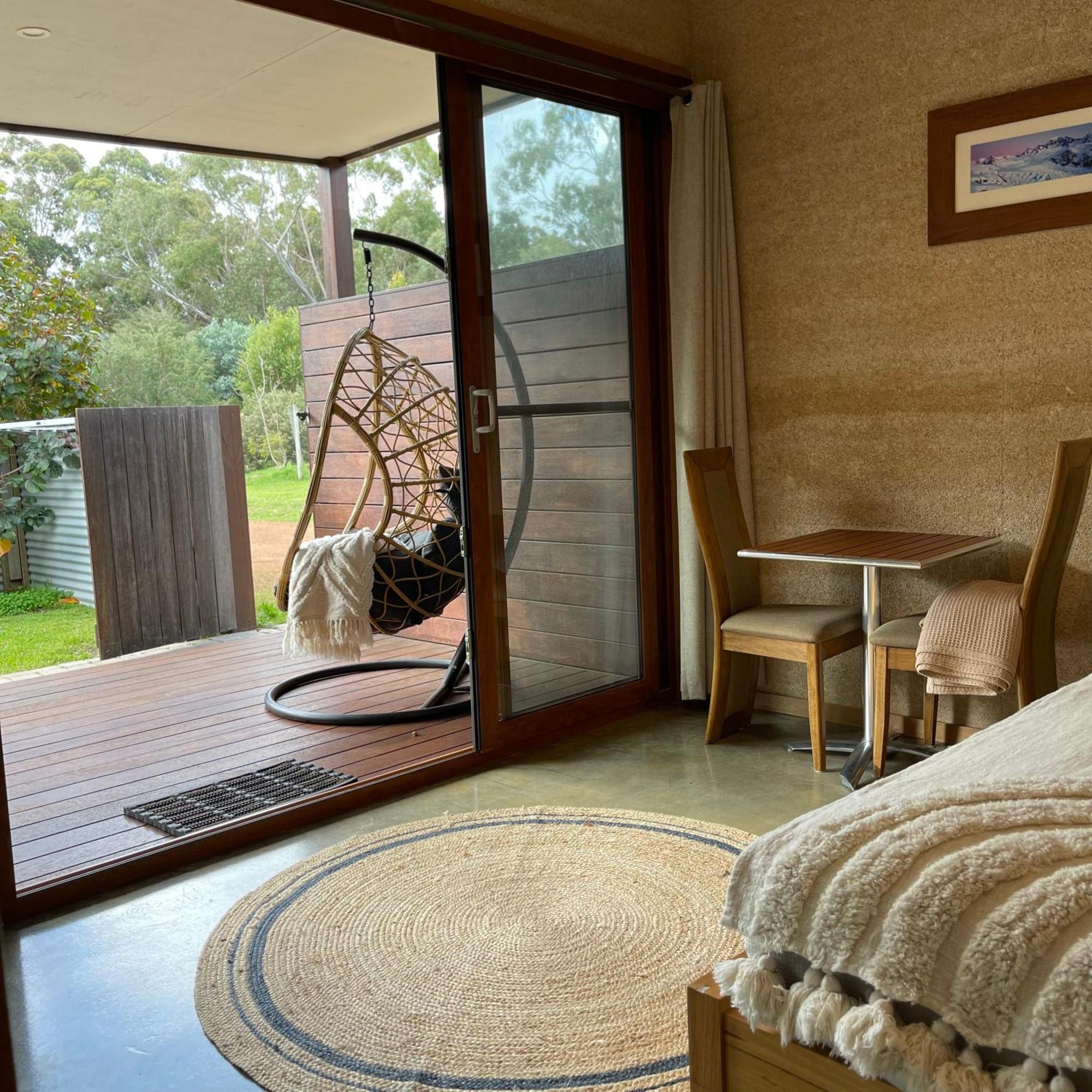 Grape Juice Retreat Rustic Romantic Gateway 5Mins To Beaches & Town Margaret River Exterior photo
